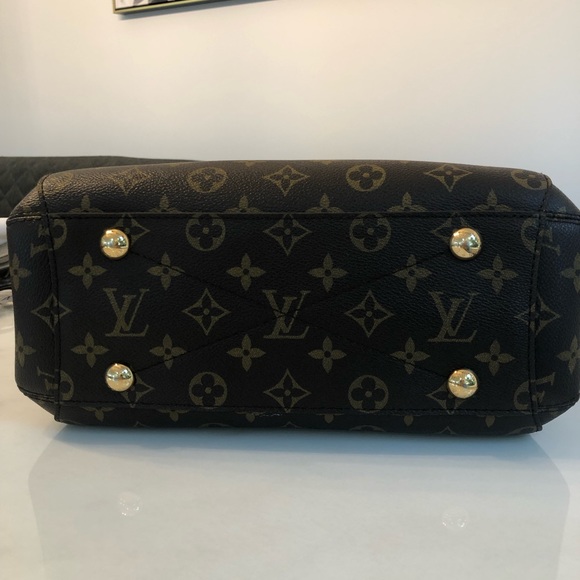 Louis Vuitton Montaigne BB Mint Condition